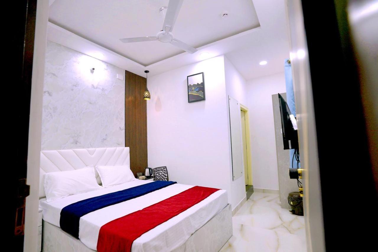 Hotel Sky Blue And Suites Bangalore Exterior foto